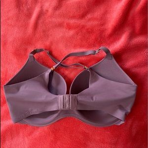 Underwire bra with adjustable strap